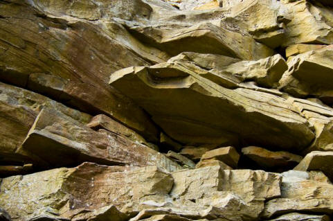 Rock cliff in Ravensburg State Park