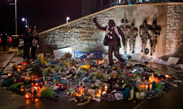 Joe Paterno memorial at night
